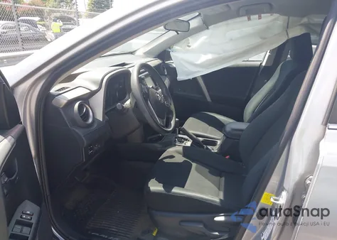 2017 Toyota Rav4 Le z USA, uszkodzony, nr VIN 2T3ZFREV8HW317952